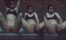 Horny Desi Girl Masturbating